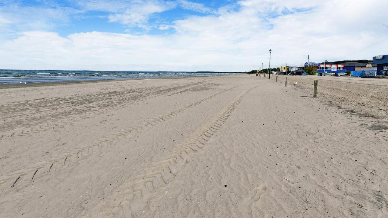 Main Beach River Retreat - Wasaga Beach 1 - Main Strip - 93 Mosley St Eksteriør billede